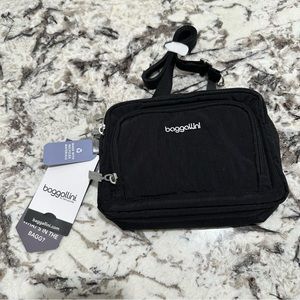 New Baggallini Triple Zip With Front Wallet - Black